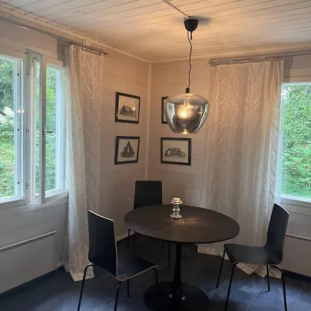 Villa The Red Residence, Centre