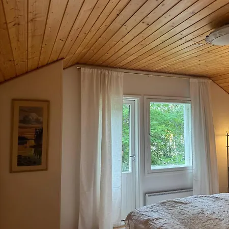 The Red Residence, Centre