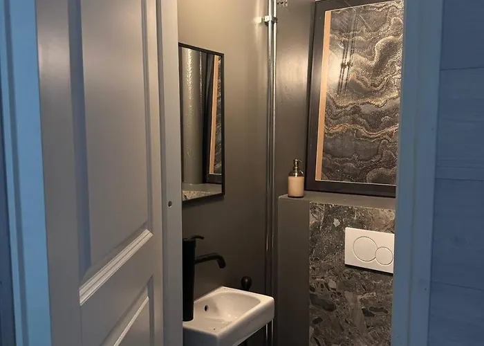 The Red Residence, Centre * Savonlinna